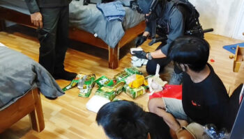 Нападение на границу Канчанабури привело к задержанию двух индонезийцев и изъятию 8 кг наркотиков.