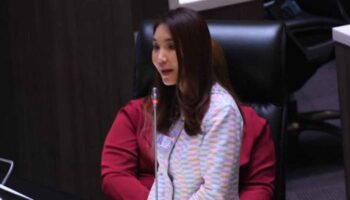 Партия представляет слоган кампании «С нами нет серого»