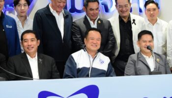 Политики Таиланда сбиваются в кучу в партию Бумжайтай перед ожидаемыми выборами 2026 года