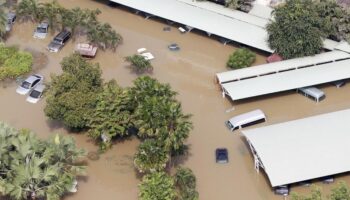 Правительство представляет финансовую помощь