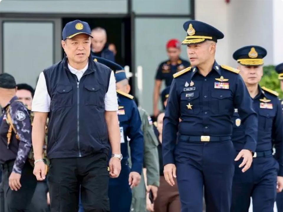 Премьер-министр Анутин возвращается в Сонгкла, чтобы возглавить реагирование на наводнение, так как кризис в Хат-Яй углубляется