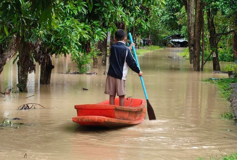 Сонгкхла объявляет 7 зон чрезвычайной бедствия, больница в Паттани под водой