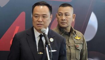 Таиланд приостанавливает все соглашения с Камбоджей после того, как мина ранилаSoldier