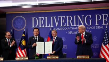 Таиланд сталкивается с тяжелой задачей в восстановлении отношений с Камбоджей после прекращения огня