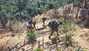 Тайские власти остановили незаконную добычу золота в национальном парке Тонг Пха Пхум, четверо арестованы, 11 беглецов.