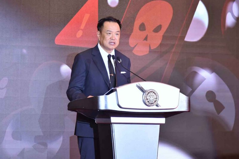 Тайский премьер-министр Анутион снова объявляет войну мошенникам