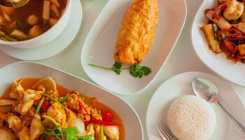 Тарелка, которая обслуживает многих – Радость от ужина в ресторанах Тайланда, отмеченных в гиде Мишлен, простирается далеко за пределы приема пищи