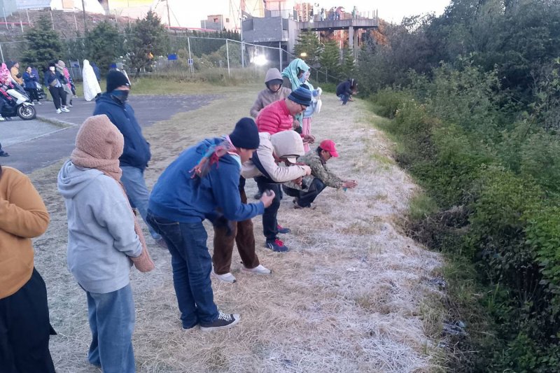 Температура на Дои Интанон падает на фоне похолодания в северном Таиланде