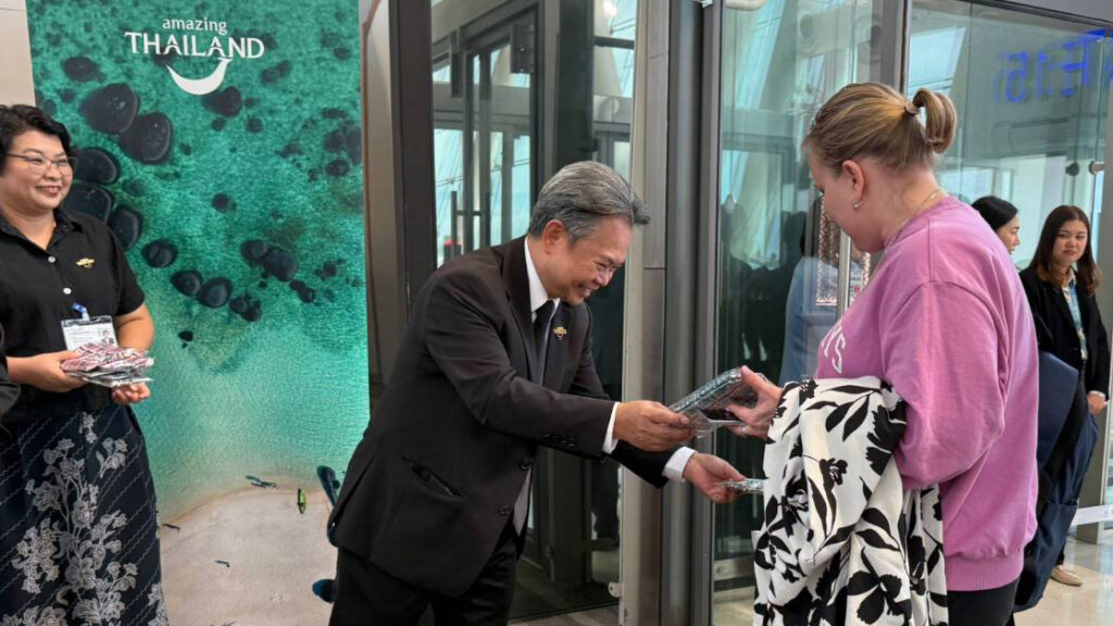 Центр Авиации приветствует свой первый рейс Ташкент–Пхукет тёплым тайским приёмом