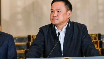 Анутин заявил, что Таиланд готов прояснить ситуацию на границе, пока продолжаются брифинги по вопросам безопасности.