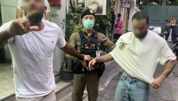 Бангкокские зрители помогли британскому туристу остановить двух тунисцев после кражи