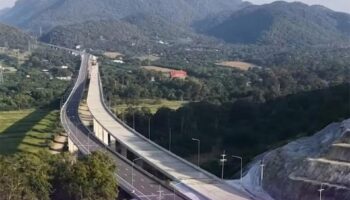 Бесплатный пробный проезд на автомагистрали M6 открывается для новогодних поездок, чтобы сократить заторы на северо-востоке