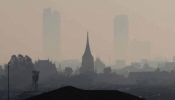 Густой смог достигает красного уровня в Бангкоке и многих провинциях