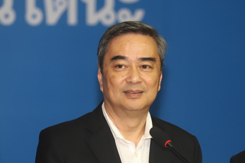 Демократы первыми вышли на старт