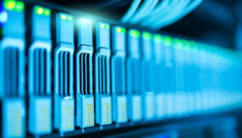 Как золотая лихорадка ИИ поглощает планету