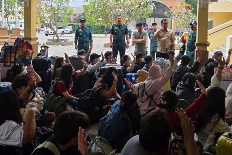 Камбоджа отложила освобождение застрявших тайцев в Поипете на неопределенный срок