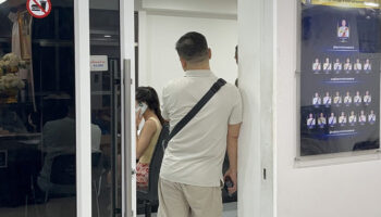 Китайский турист сообщает о краже наличных трансгендерными женщинами в Паттайе