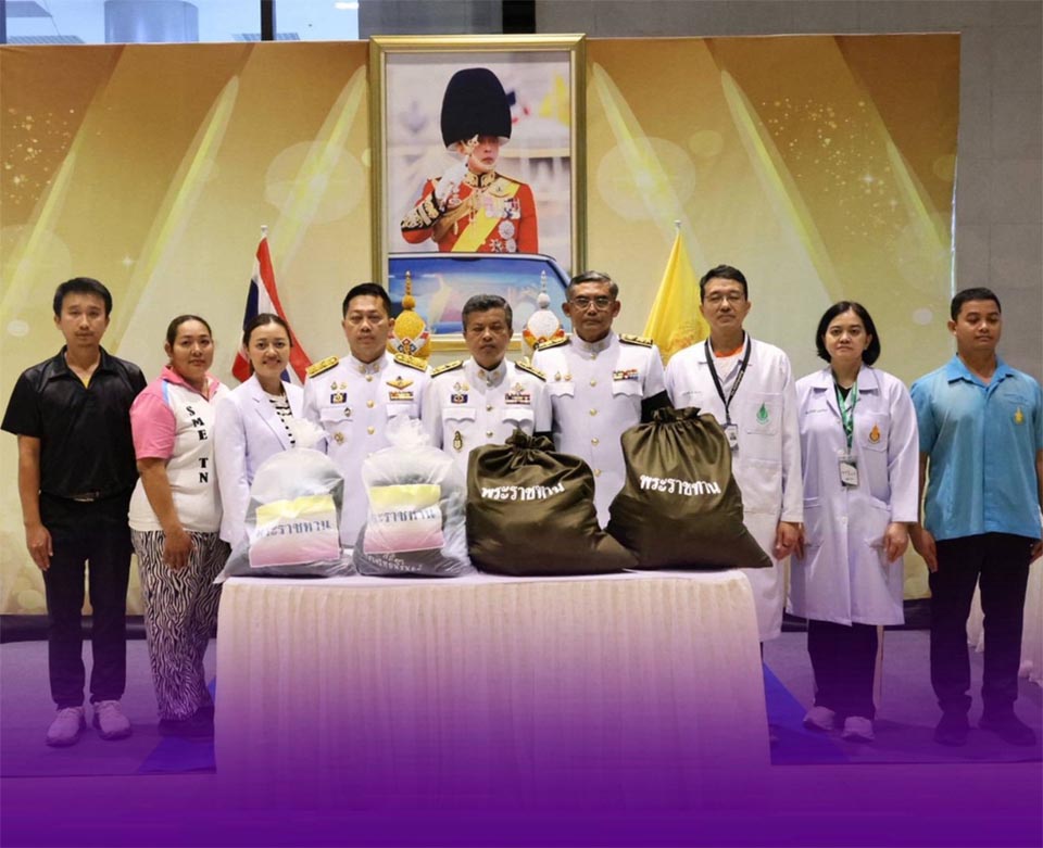 Королевские гуманитарные пакеты Его Величества достигают жителей, пострадавших от наводнений, в Сонгкхле