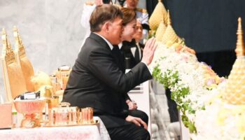 Король и королева Таиланда открывают 33-е игры Юго-Восточной Азии в Бангкоке