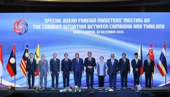 Министры иностранных дел АСЕАН встречаются в Куала-Лумпуре, чтобы обсудить нарастающее напряжение на границе Таиланда и Камбоджи