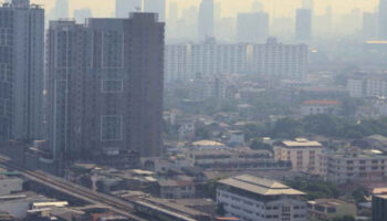 Небезопасные уровни смога в Бангкоке и 48 провинциях