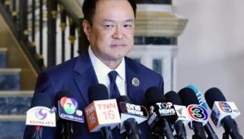 Премьер-министр Анутин призывает к терпению, так как продолжаются переговоры по тайско-Камбоджийской границе