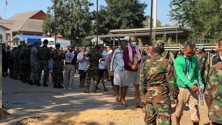 Таиланд возвращает 18 камбоджийских солдат в знак доброй воли на границе