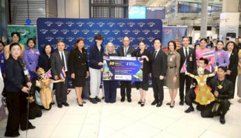 Таиланд встречает миллионного посетителя из Великобритании, так как количество дальних рейсов достигло исторического рекорда