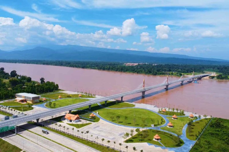 Таиланд и Лаос приветствуют новый дружеский мост