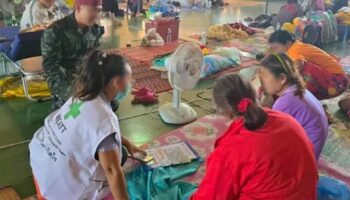 Таиланд сообщает о многочисленных жертвах, так как пограничные столкновения усиливаются; комендантский час и планы эвакуации расширены