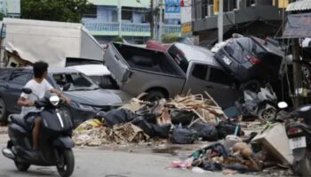 Таиланд утверждает компенсацию в 2 миллиона бат за каждую жертву наводнения, так как помощь распространяется на семь дополнительных провинций на юге.