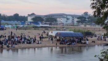 Трансграничные боевые действия в Так вынуждают к эвакуации и закрывают школы вблизи границы с Мьянмой