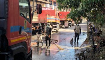 Усилия по очистке Хат-Яй усиливаются, поскольку власти привлекают больше рабочих и техники