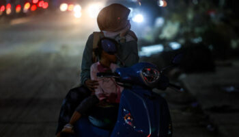 Число жертв наводнения в Хат-Яй оспаривается