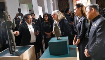 1,200-летние бронзы Прахон Чай возвращены в Таиланд из музея США