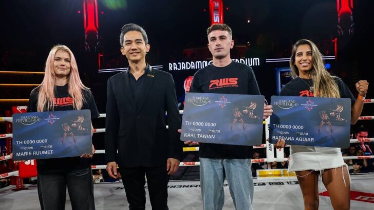 3 лучших иностранных бойца Муай Тай удостоены карты «Друзья Таиланда»