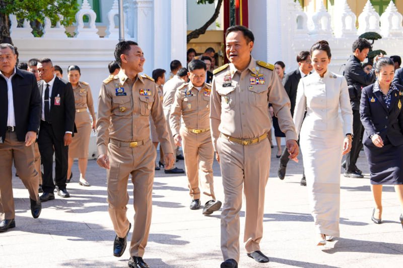 Анутин не обращает внимания на результаты южных выборов