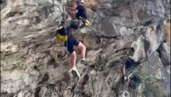 Британского туриста спасли после несчастного случая с парапланеризмом в Краби