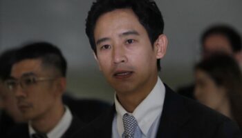 Военный вопрос становится политическим