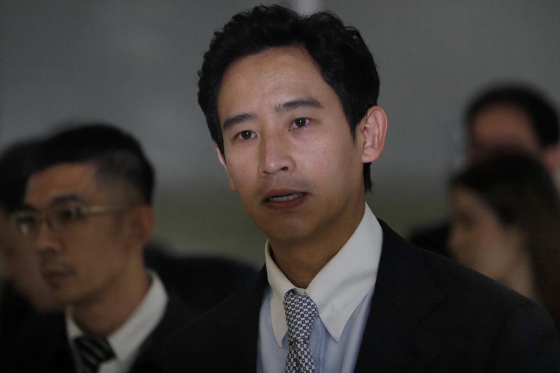 Военный вопрос становится политическим