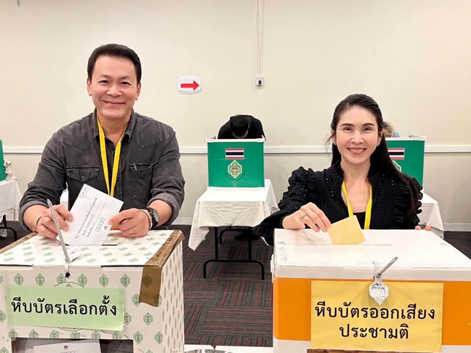 Голосование за границей тайскими гражданами проходит гладко с высоким turnout по всему миру