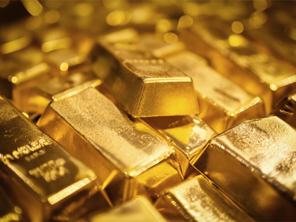 Золото стремится к $5,000 и может достичь 80,000 бат, движимое центральными банками и растущим спросом.