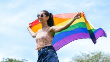 Из Мистера в Мисс? Гендерные титулы вызывают горячие споры в тайской избирательной гонке