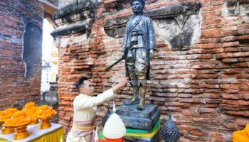 Лопбури готовится к фестивалю короля Нараи с церемонией королевского почитания, 13-22 февраля