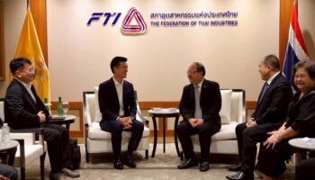 Партия людей представляет поэтапную экономическую дорожную карту для модернизации тайской промышленности