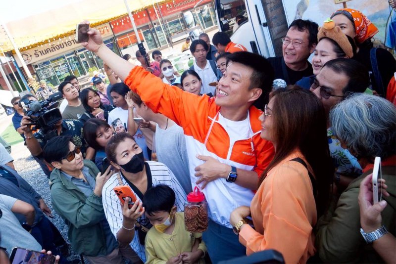 Партия народа занимает первые места в двух опросах перед голосованием 8 февраля