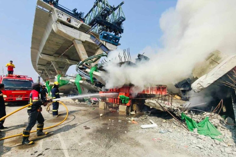 Премьер-министр настроен на отмену контрактов на строительство, обеспокоенный случайными смертельными accidents.