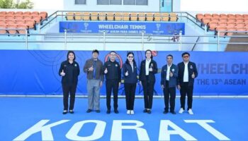 Секретарь по туризму проводит инспекцию Нахонратчасима перед 13-ми Параиграми АСЕАН