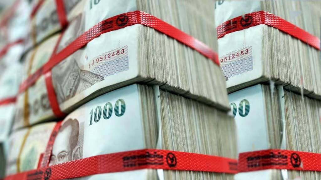 Тайский бат колебался в пределах 31.20–31.70 против доллара США по мере восстановления индекса SET