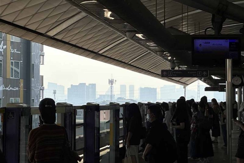 Уровни PM2.5 красного цвета достигают трехзначных чисел в Большом Бангкоке